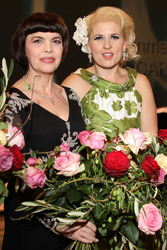 Mireille Mathieu, Maite Kelly