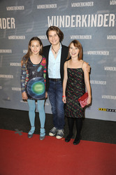 Imogen Burrell, Elin Kolev, Mathilda Adamik