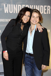 Alice Brauner, Elin Kolev