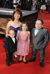 Warwick Davis mit Familie