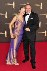 Wolfram Kons mit Freundin Alexa Apermann