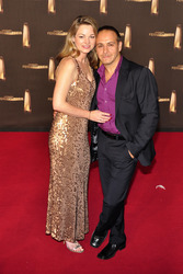 Erdogan Atalay mit Begleitung