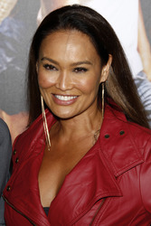 Tia Carrere