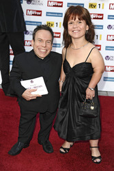 Warwick Davis mit Gattin