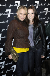 Nova Meierhenrich, Jennifer Ulrich