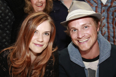 Sara Canning, David Anders