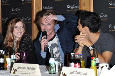 Sara Canning, David Anders, Bronson Pelletier