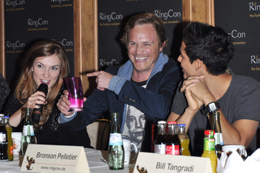 Sara Canning, David Anders, Bronson Pelletier