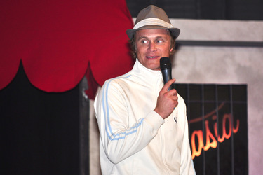 Schauspieler; John Gilbert in 'The Vampire Diaries'; Josef Bazhaev in '24'; Adam Monroe in 'Heroes'; Julian Sark in 'Alias'; Gastrolle in 'Charmed'