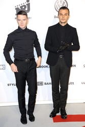 Adam Anderson, Theo Hutchcraft (Hurts)