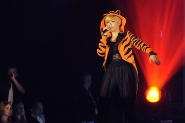 Alina Süggeler (Frida Gold)