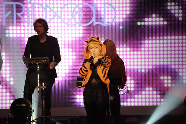 Alina Süggeler (Frida Gold)