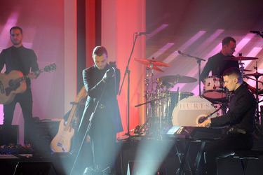 Theo Hutchcraft, Adam Anderson (Hurts)