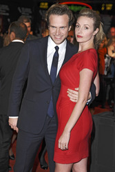 Rafe Spall, Elize du Toit