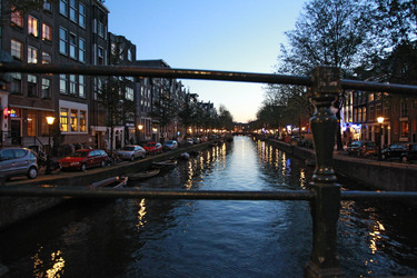 Oudezijds Voorburgwal