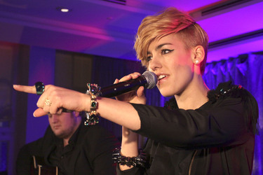 Alina Süggeler (Frida Gld)