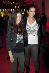 Mariella Ahrens und Tochter