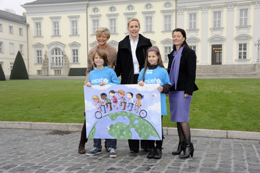 Ann Kathrin Linsenhoff, Bettina Wulff, Alexandra Meindl-Müller