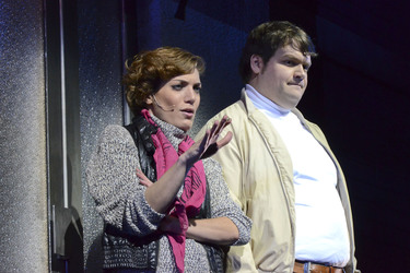 Roberta Valentini als Ulla, Enrico De Pieri als Peter Schlönzke