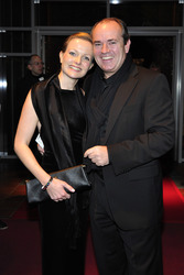 Wolfram Kons mit Partnerin Alexa Apermann