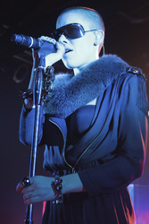 Alina Süggeler (Frida Gold)