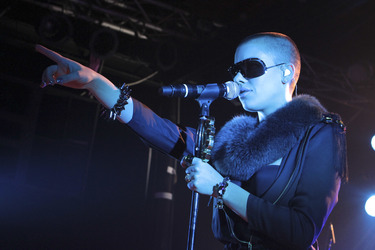 Alina Süggeler (Frida Gold)