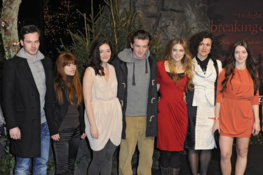 Florian Bartolomäi, Josefine Preuß, Maria Ehrich, Jannis Niewöhner, Laura Berlin, Justine Hirschfeld, Oxana Salzmann