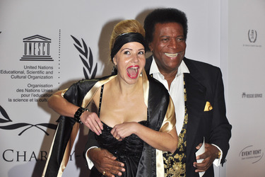 Roberto Blanco mit Gattin Luzandra Strassburg