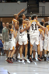 Jorge Gonzalez mit seinem Team