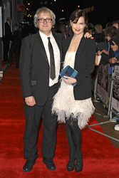 Elizabeth McGovern mit Begleitung