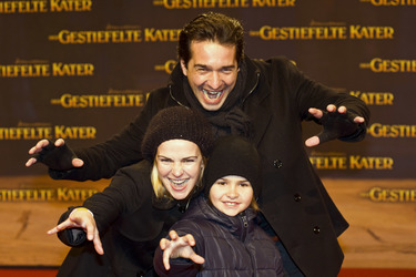 Denise Zich, Andreas Elsholz mit Sohn