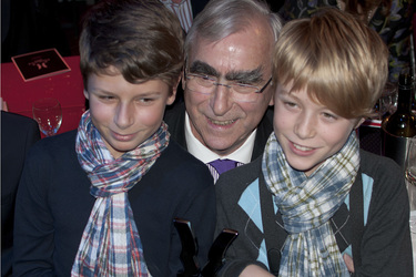 Theo Waigel mit Enkeln