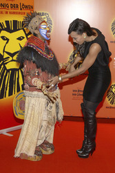 Fuhti Mhlongo, Barbara Becker