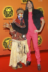 Fuhti Mhlongo, Jorge Gonzalez