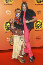 Fuhti Mhlongo, Jorge Gonzalez