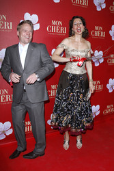 Lola Paltinger mit Begleitung