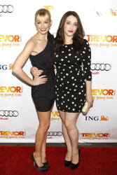 Beth Behrs, Kat Dennings