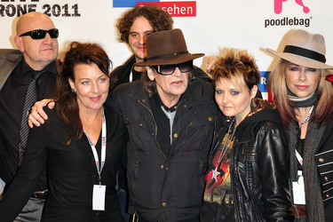 Udo Lindenberg mit Freundin Tine Acke und Entourage