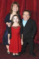 Warwick Davis mit Familie