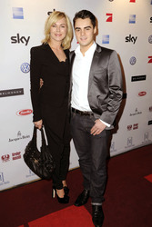 Saskia Valencia, Leonard Valencia