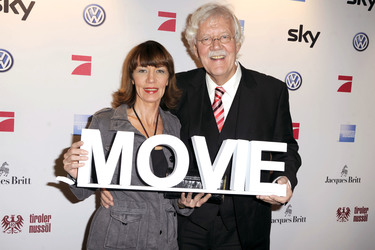 Carlo von Tiedemann mit Begleitung