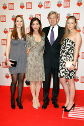 Alexandra von Rehlingen mit Ehemann Matthias Prinz und Töchtern