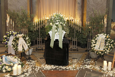 Sarg mit Johannes Heesters