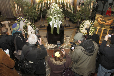 Sarg mit Johannes Heesters