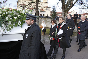 Simone Rethel, Wiesje Herold
