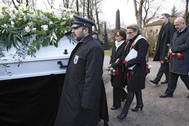 Simone Rethel, Wiesje Herold