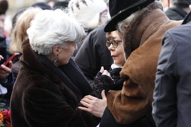 Nicole Heesters, Simone Rethel