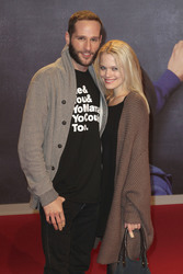 Lee Rychter mit Freundin Leonie Jung