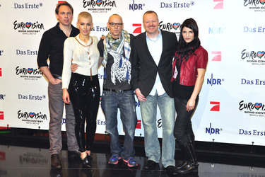 Steven Gätjen, Alina Süggeler, Thomas D, Stefan Raab, Sandra Rieß