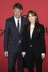 Claus-Dietrich Lahrs, Julianne Moore